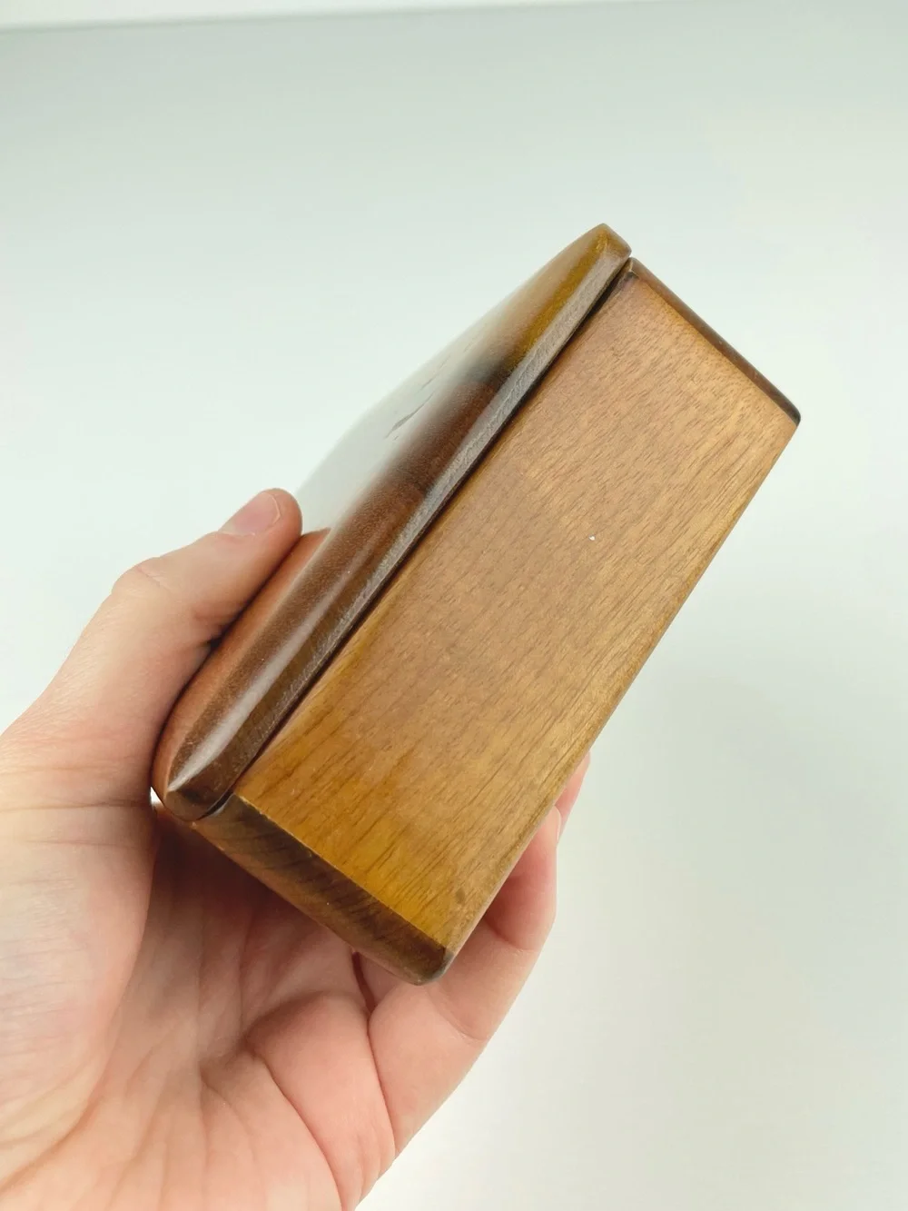 VTG 80s Artist Signed Myrtlewood Playing Card Box Brown Lidded Rectangular Split